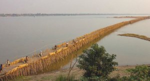 Где и когда был построен самый длинный бамбуковый мост в мире?