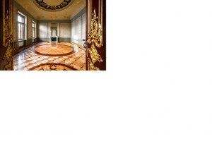 Какие зодчие участвовали в строительстве и перестройке этого особняка?