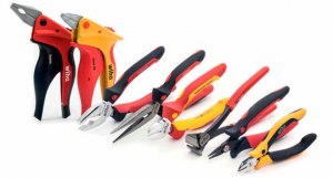 Как снять заклепку кожаного ремня мужских брюк?