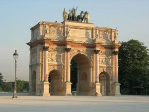 Какой архитектурный стиль появился во Франции во времена Наполеона?