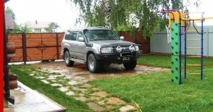 Может ли женщина самостоятельно оборудовать автостоянку на даче (см.)?