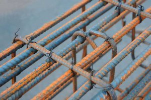 Почему нельзя сваривать арматуру для фундамента?