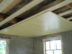 Как подшить потолок в доме? Какой материал выбрать для подшивного потолка?