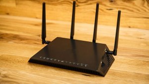 Можно ли Wi-Fi-роутер установить рядом с электрощитом в квартире?