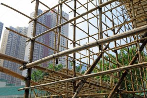 Почему в России не используют бамбук для строительных лесов?