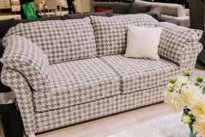 Какую ткань выбрать для отбивки дивана? Почему?