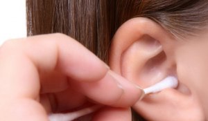 Как правильно массировать уши?