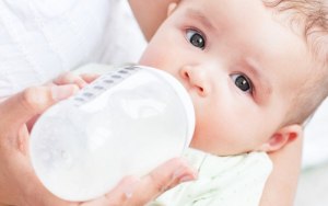 Как взаимодействуют витамины и минералы в детских молочных смесях?