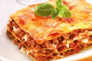 Для поддержания какой системы органов итальянцы едят лазанью?