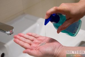 Достаточно ли вместо мытья рук использовать антисептик? Почему?