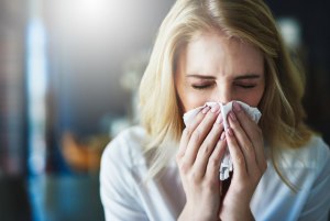 Что заразнее, насморк или кашель?