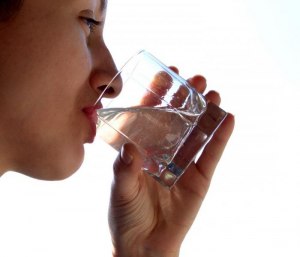 Можно ли употреблять жидкость и воду перед сдачей анализов крови?