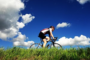 Что лучше для похудения, бег или езда на велосипеде?