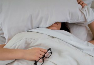 Как называется состояние усталости после 8 часового сна?