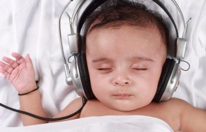 Может ли вызвать привыкание белый шум для сна?