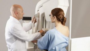 Какое обследование информативнее: УЗИ или маммография молочных желез?