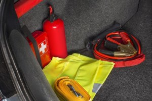 Что надо делать если тебя закрыли в багажнике автомобиля?