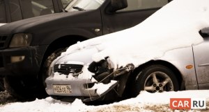 Почему многие водители паркуются передом?