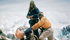 Какие автомобили и как своим ходом могут покорить, подняться на Эверест?