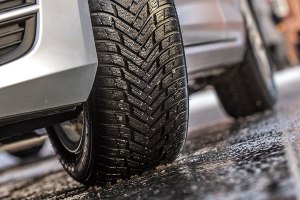 Покупать ли шипованную резину, если есть всесезонка для поездок на дачу?