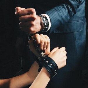 Чем отл чел с компл вины, святой, мазохист, стеснителтный и альтруист?