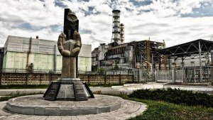 Как правильно - "Чернобыльская АЭС" или "Чернобольская АЭС"?