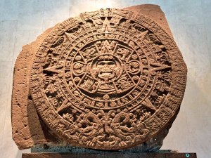 Произведение "Календарь Майя" как относиться к поступку Юры?