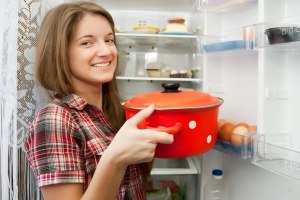 Как решить: Бабушка закончила печь пирожки в 17 ч 10 мин, начав в 14:40?