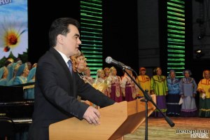 Помнит ..., помнят Альпы и Дунай. Что пропущено в песне?