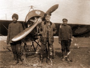 Кто советский ас-истребитель, ставший после войны Главным маршалом авиации?