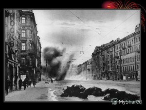 Возвращенный из смертной бездны, ... салютует себе. Что пропущено?