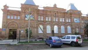 Что имеют в виду, говоря «Под Саратовом», «Под Мушкино», «Под Урюпинском»?