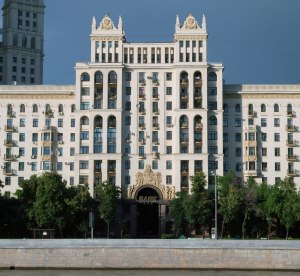 Генеральские дома в Москве это какие? Почему их называют "генеральскими"?